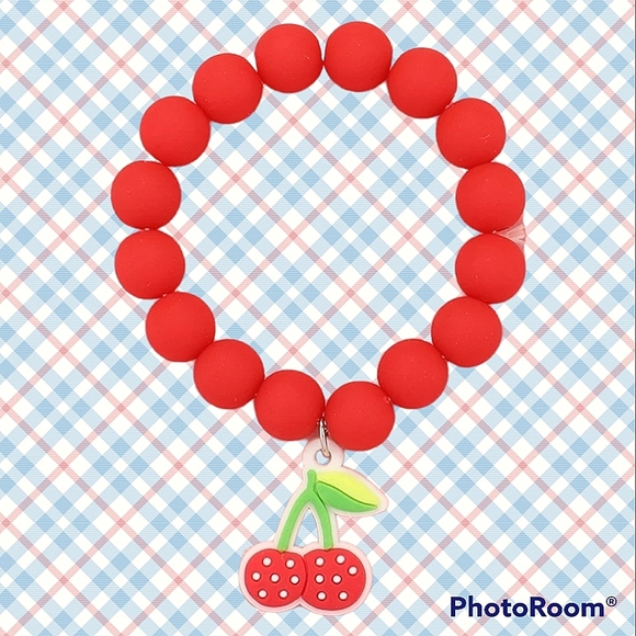 Choice of girl's stretch bracelets ๐, ๐ฆ, or ๐. - Picture 1 of 3